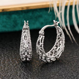 Okrasné dědičné filigránové kruhy