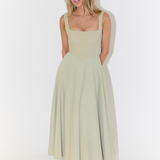 NIKOLA | Elegantní midi šaty s hranatým výstřihem