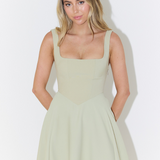 NIKOLA | Elegantní midi šaty s hranatým výstřihem