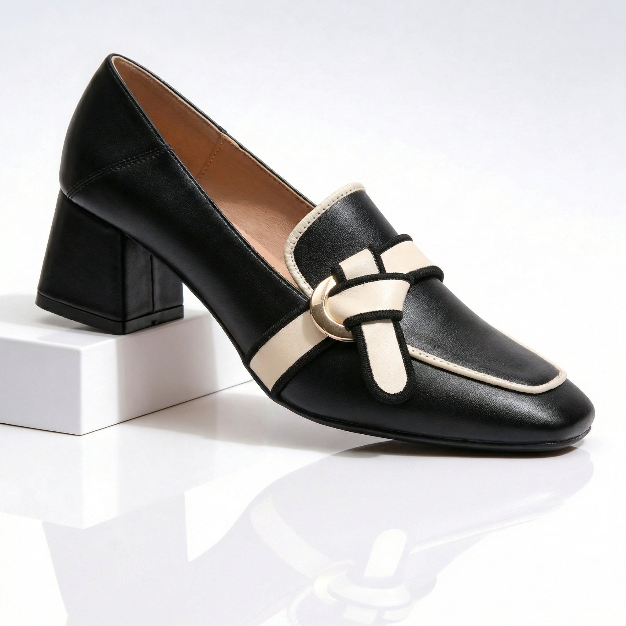 Livia | Loafers s konturou